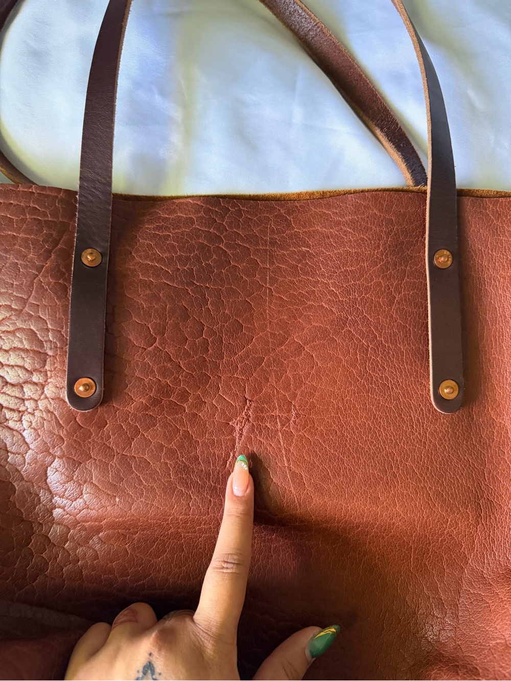 Go Forth Goods Large Avery tote in cognac bison - Picture 6 of 10